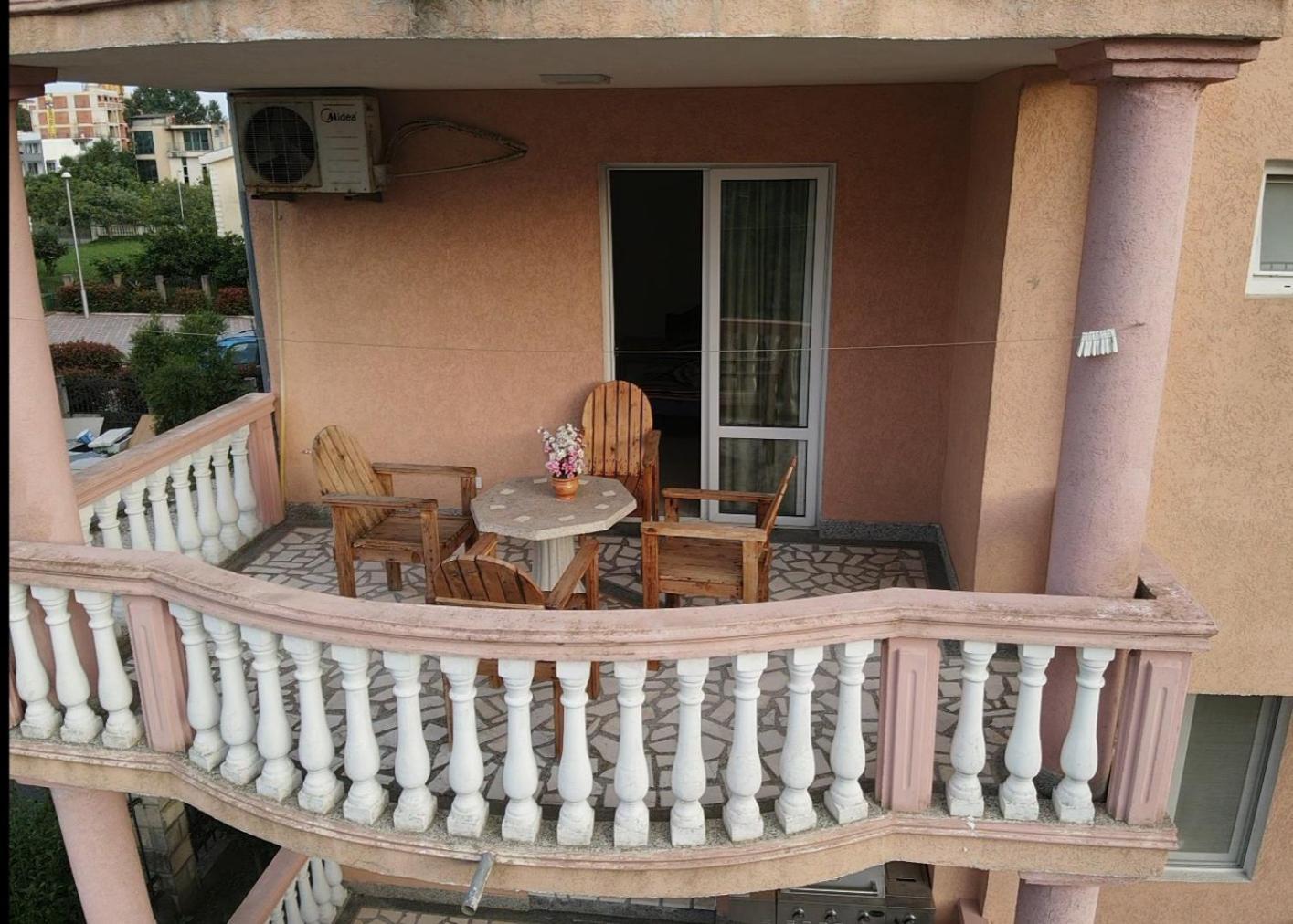 Kurt Apartaments Ulcinj Exterior photo